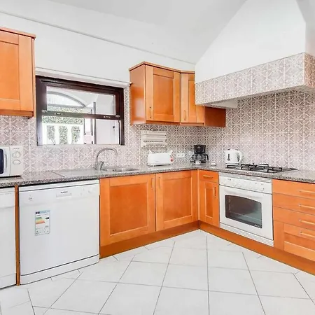 Brigida Villa Patroves